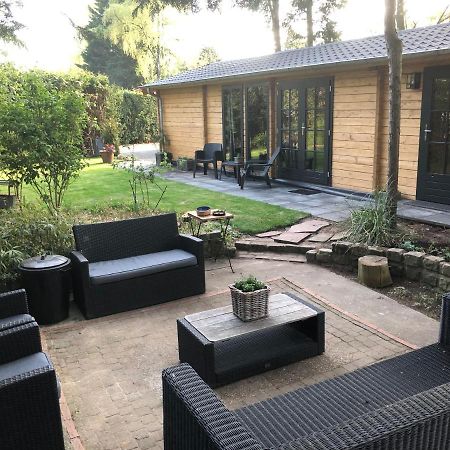 Вилла 3 Slaapkamer Blokhut Met Opgemaakte Bedden Пюттен Экстерьер фото
