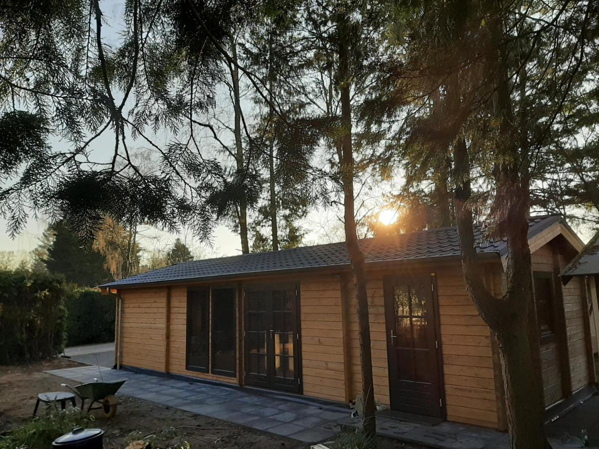 Вилла 3 Slaapkamer Blokhut Met Opgemaakte Bedden Пюттен Экстерьер фото