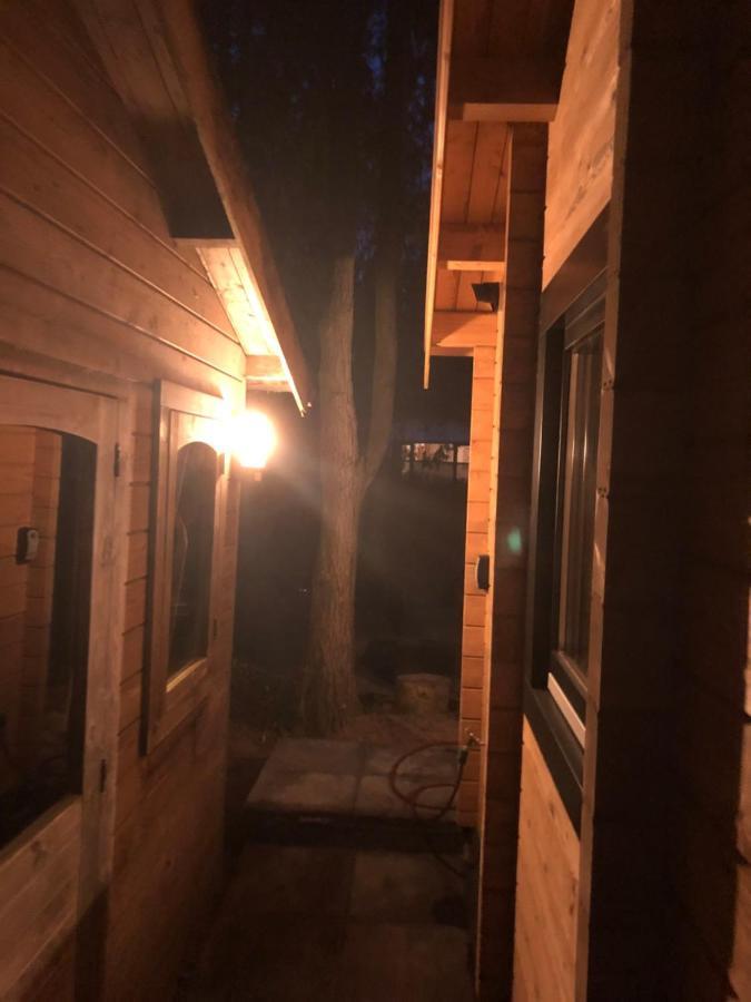 Вилла 3 Slaapkamer Blokhut Met Opgemaakte Bedden Пюттен Экстерьер фото